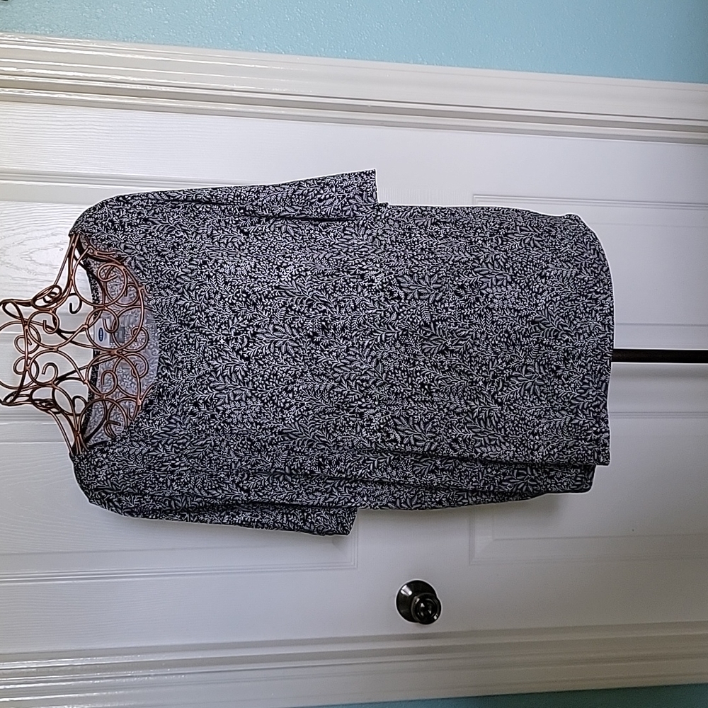 Old Navy Black with White Pullover Top Women's Size XL